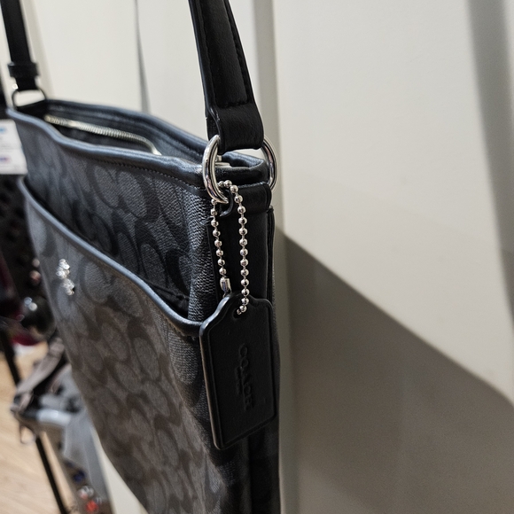 Coach Signature Black and Gray Crossbody File Bag - Picture 4 of 8